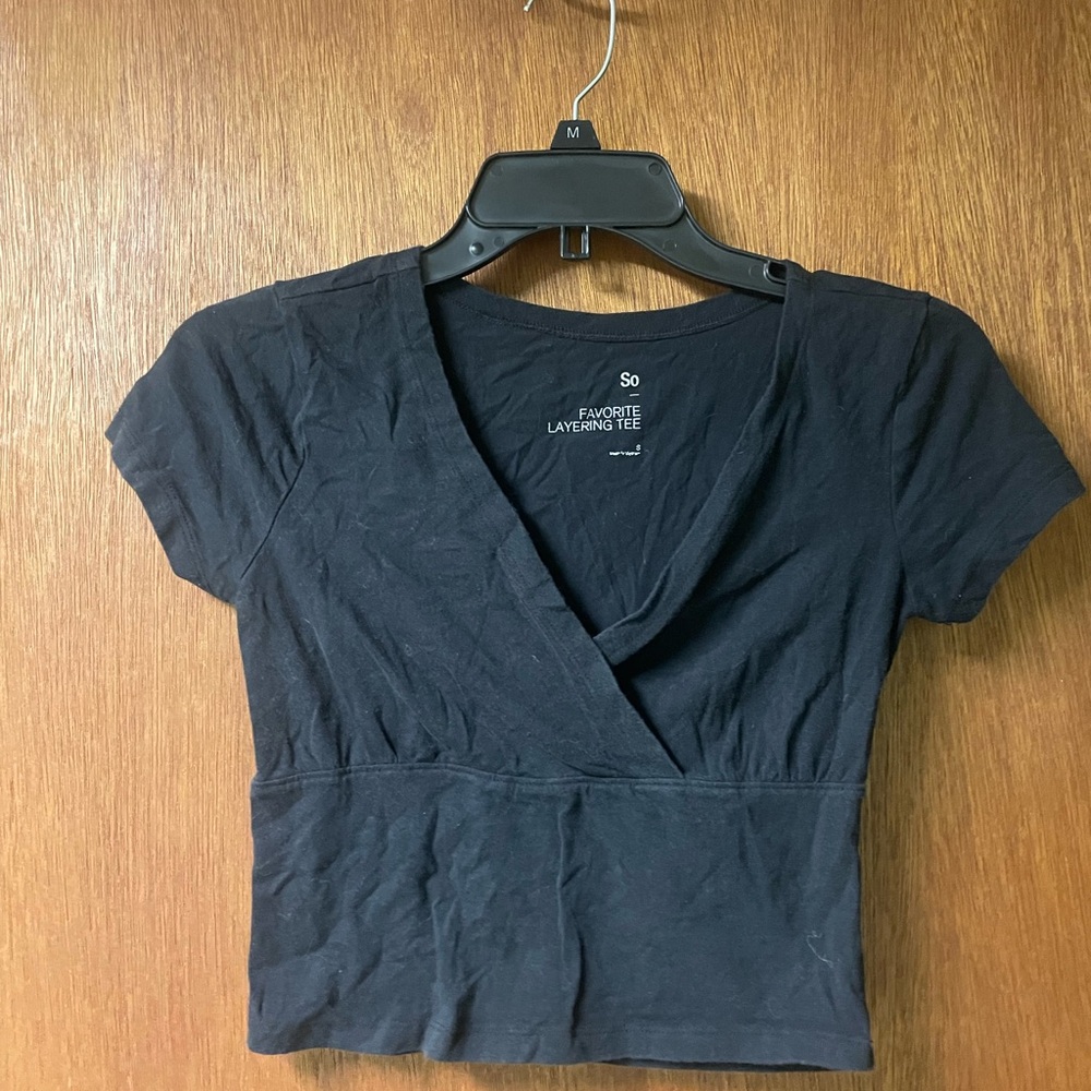 SO Women's Black V-Neck Crop Top